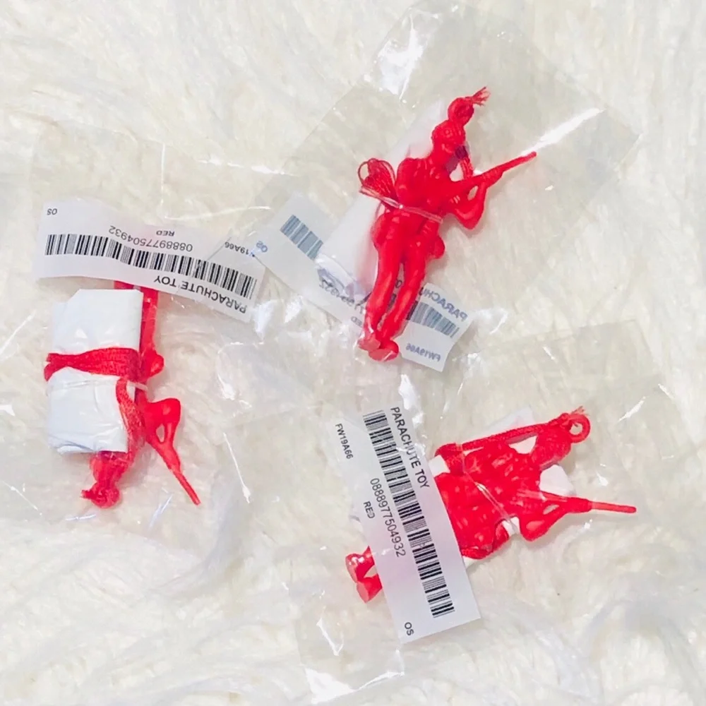 SUPREME Parachute Soldier Toys - Picture 7 of 8